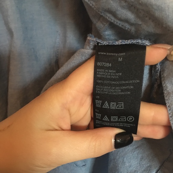 Tommy Hilfiger medium blue button down - Picture 5 of 6